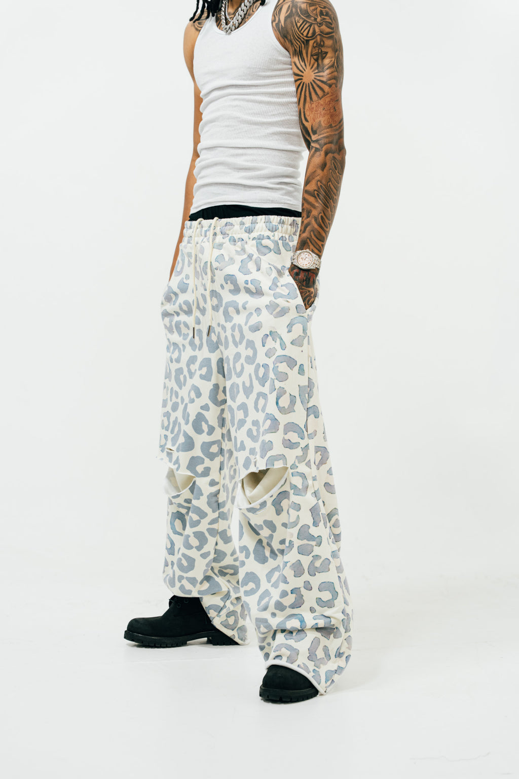 'LÉOPARD' Distressed Pant