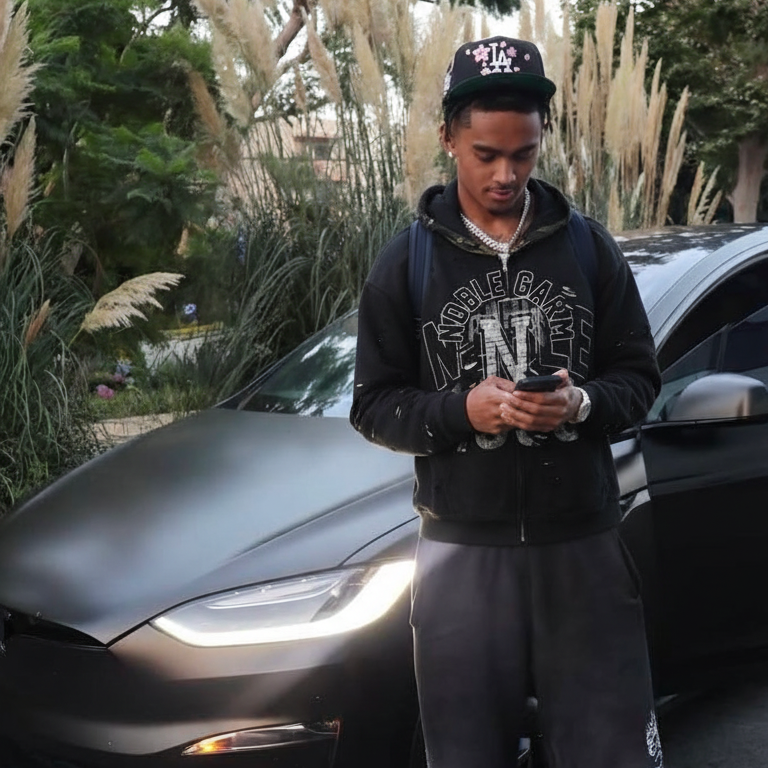 'KAMO' Zip Up Hoodie